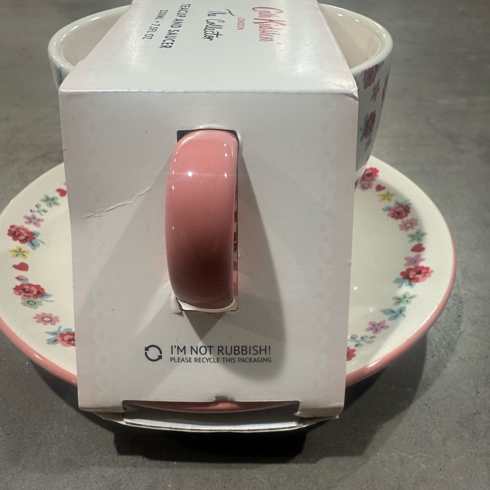 Cath Kidston “ the collector” Pink Floral Teacup and Saucer wirh pink handle🌸 - Picture 9 of 10